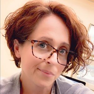 Meet your Posher, Casey